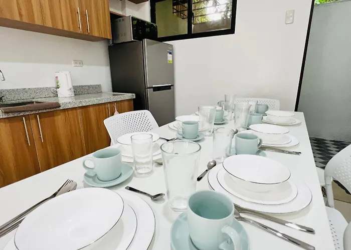 Cozy 3br House For Groups With Ac Wifi Free Parking *