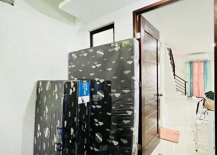 Casa vacanze Cozy 3br House For Groups With Ac Wifi Free Parking
